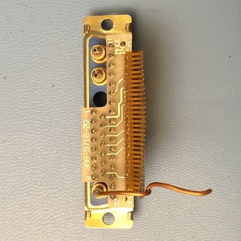 The connector, 3 circular connectors are connected to rigid coax cables, these cables are connected to the board inside, you will see soon. I guess two of them are sampling the signal and one of them might be the strobe input from CSA803C.