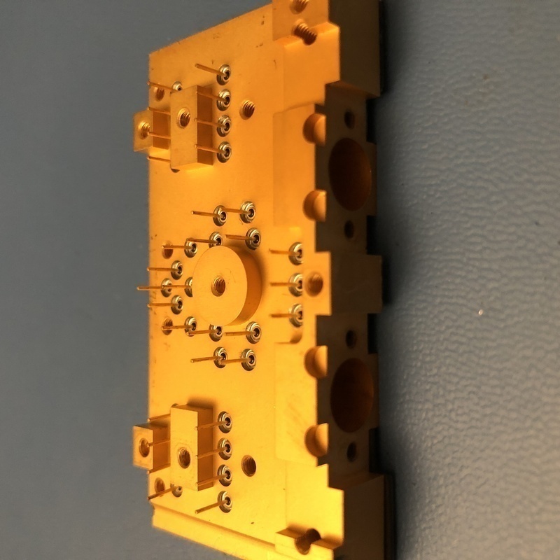 here is the RF block, with pins connecting to the board, and you can see the SMA connectors that is connected to front